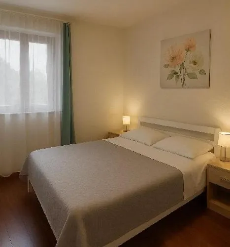 Maria Апартаменты *